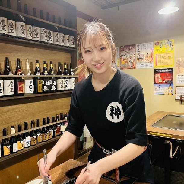 お席の鉄板で熱々のお料理を♪少人数の仲間内宴会や会社宴会にもおすすめ！プロが焼くもんじゃ、お好み焼きをぜひ！