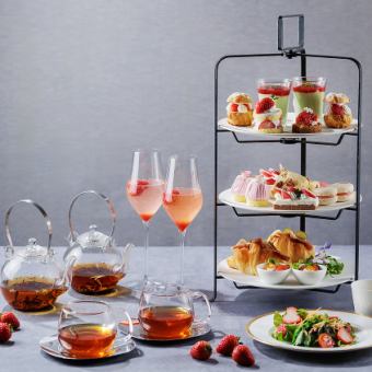 【ティーラウンジ　スパークル】ストロベリーアフターヌーンティー
