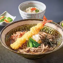 큰 새우 덴 오로시 소바와 시라 스와 아무리 미니 덮밥