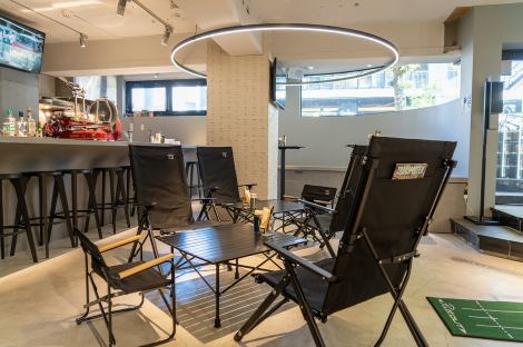 If you want to watch a sports game, please come to our shop! You can enjoy watching a powerful game with a spacious space and many monitors! We also have entertainment equipment, so you can use it in various scenes!