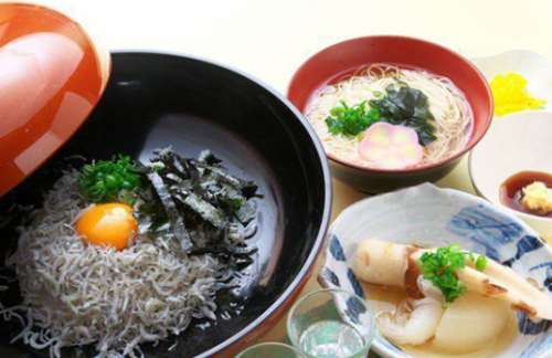 姬路特產:Shirasu蓋飯