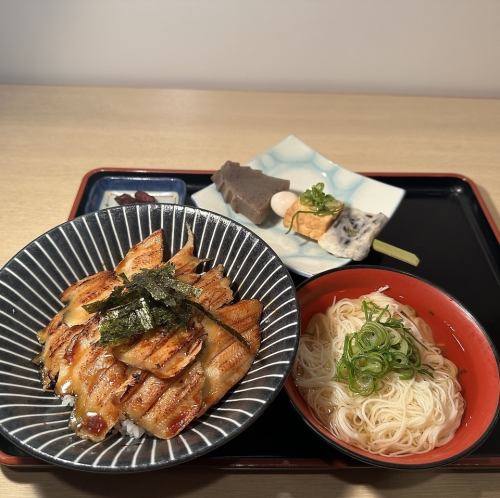 姫路名物　穴子丼セット
