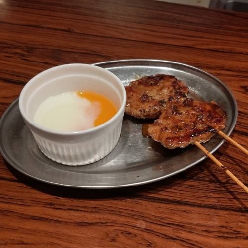 自制肉丸串配热鸡蛋