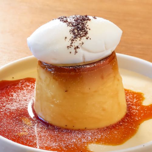 【大人気◎REALTAの固めプリン】むっちり食感で濃いカラメルがポイントです。ぜひご堪能ください♪
