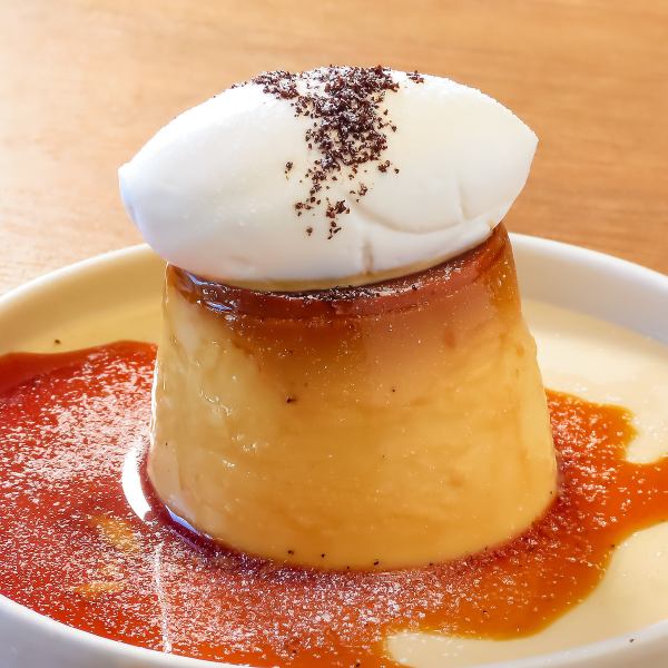 【大人気◎REALTAの固めプリン】むっちり食感で濃いカラメルがポイントです。ぜひご堪能ください♪