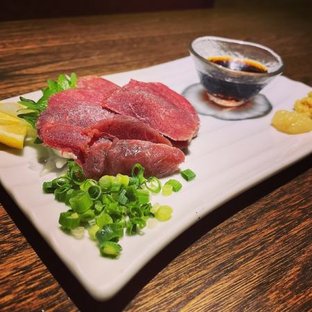 [Carefully Selected] Horsemeat Sashimi