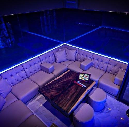 We have VIP private rooms available.