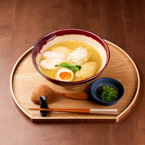 〆にピッタリの絶品麺