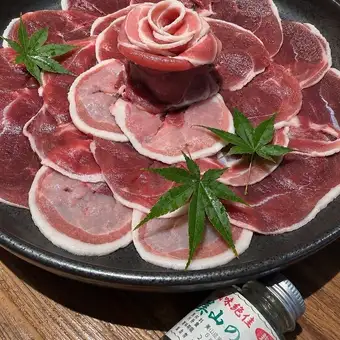 [Limited Time Offer] Fresh Botan Nabe (wild boar hot pot) course with bonito broth from Miyama, Kyoto, including 120 minutes of all-you-can-drink: 11,000 yen (tax included)