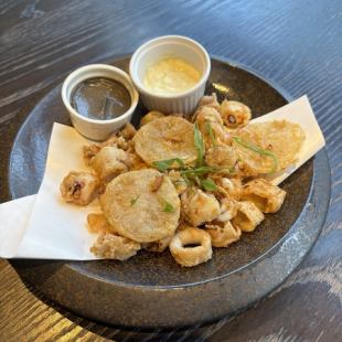 ■ Fried spear squid with yuzu pepper and squid ink aioli