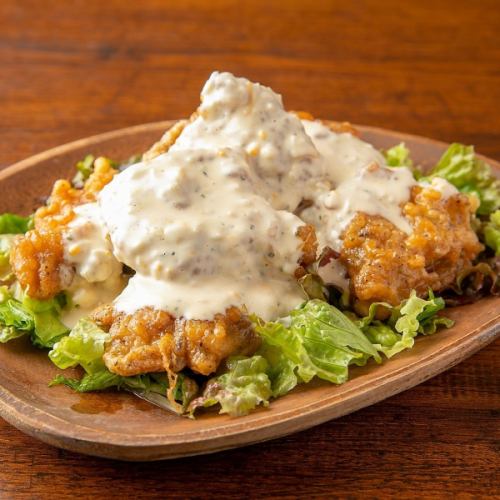 The owner is originally from Miyazaki and serves delicious chicken nanban! The special sweet and sour sauce and homemade tartar sauce create an exquisite taste.