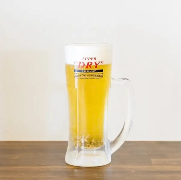 春吉店限定メニュー多数あり。ランチ利用ではライスおかわり無料で提供させていただきます。アルコールメニューもあり、お酒とハンバーグメニューは相性ばっちり！！