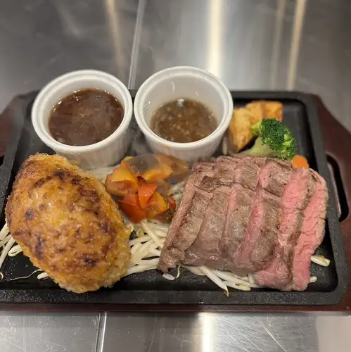 ハンバーグ(150g)&黒胡椒ステーキ