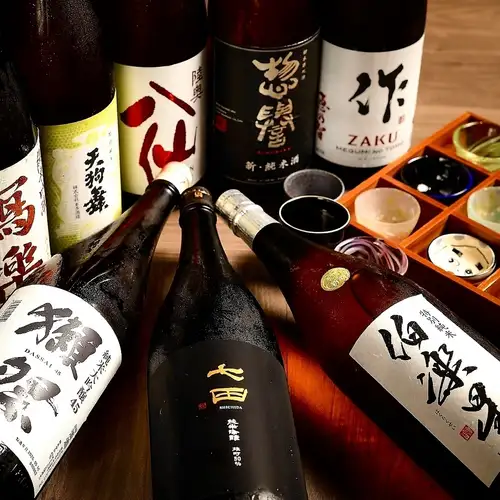 全国各地から厳選した20種類以上の日本酒をご用意。