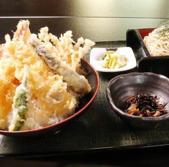 Shrimp vegetable tempura bowl and mini udon set