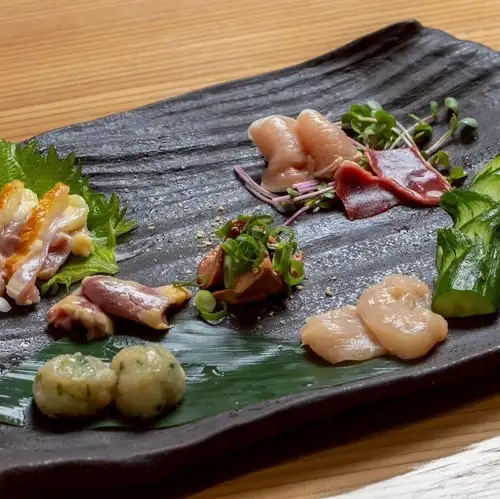 Miyazaki Jidori Chicken Sashimi Platter (7 kinds) (1 serving)
