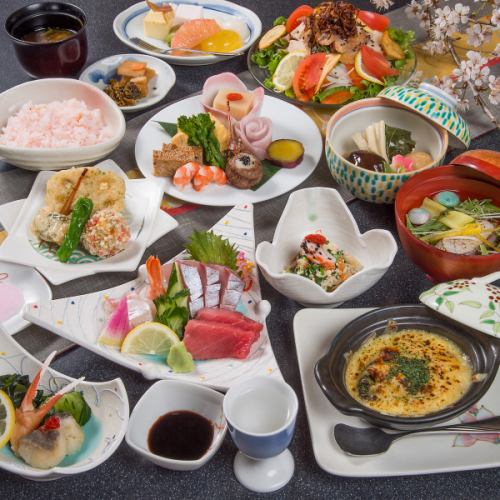Kaiseki cuisine that feels the season loved by a wide range of customers