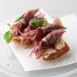 ～季節ごとに変わる～ 鮮魚とトマトのブルスケッタ(1枚)
