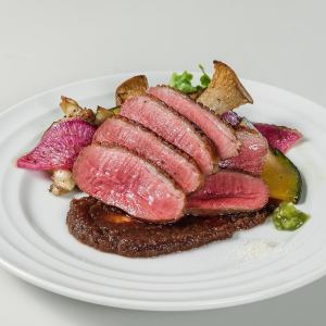 倭鴨ロースのロースト　濃厚赤ワインソース