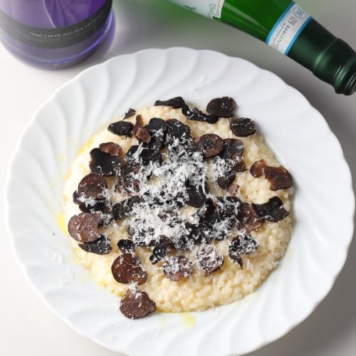 トリュフのかかった濃厚チーズリゾット