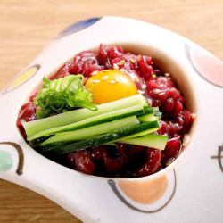 馬肉の塩ユッケ