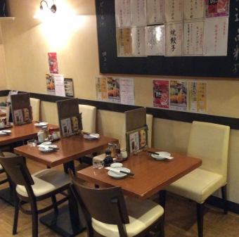 We have prepared various table seats to be used in various scenes in a bright and clean shop! There is also a lunch menu, so it's also very useful for lunch parties and mom meetings!