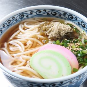 長崎県五島列島のうどん。細いながら強いコシを持つ日本三大うどんの一つです。