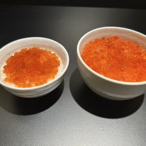 イクラ丼　大・小