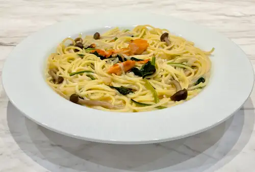 サーモンときのこのクリームスープパスタ