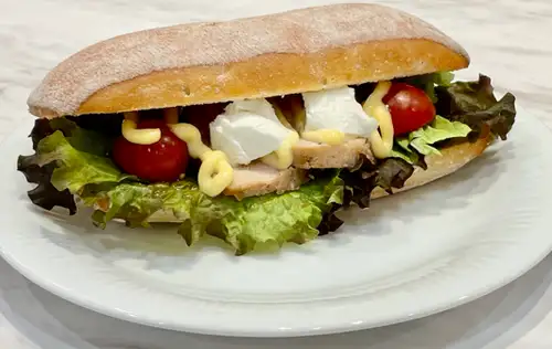 グリルチキンサンド