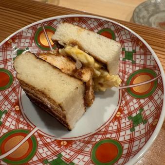 一口チキンカツサンド