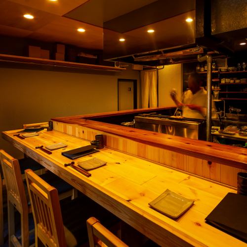 落ち着いた雰囲気の店内