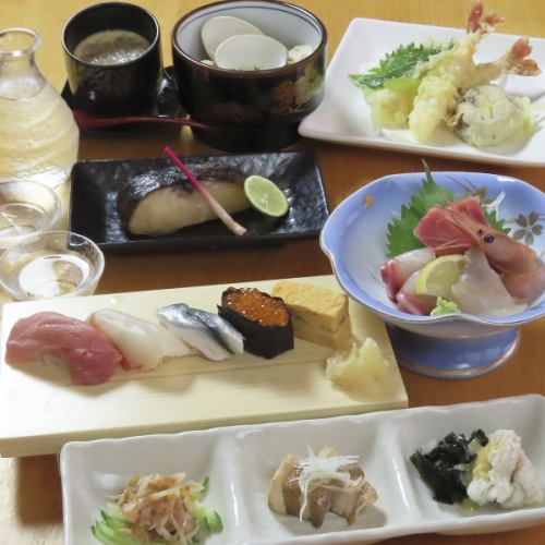 お造りやサイドメニューも豊富にご用意！