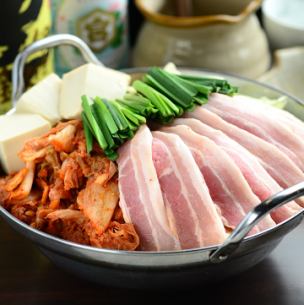 Pork and Kimchi Hotpot (2-3 servings)