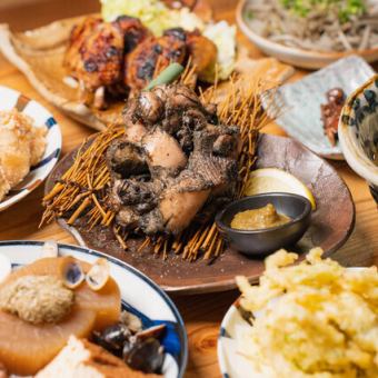 【含无限畅饮】尽享5种烤鸡肉串和生鱼片！8道菜品的烤鸡肉串套餐4,400日元（含税）