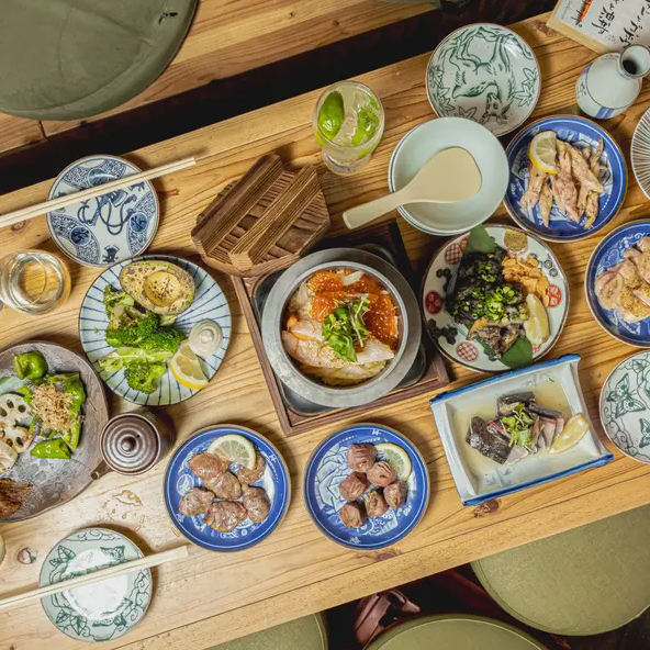 【コスパ◎飲み放題付コース】お店自慢の料理が食べられるコースは4400円(税込)～！