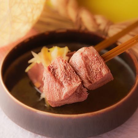 牛タン串 山わさびソース添え（二本）