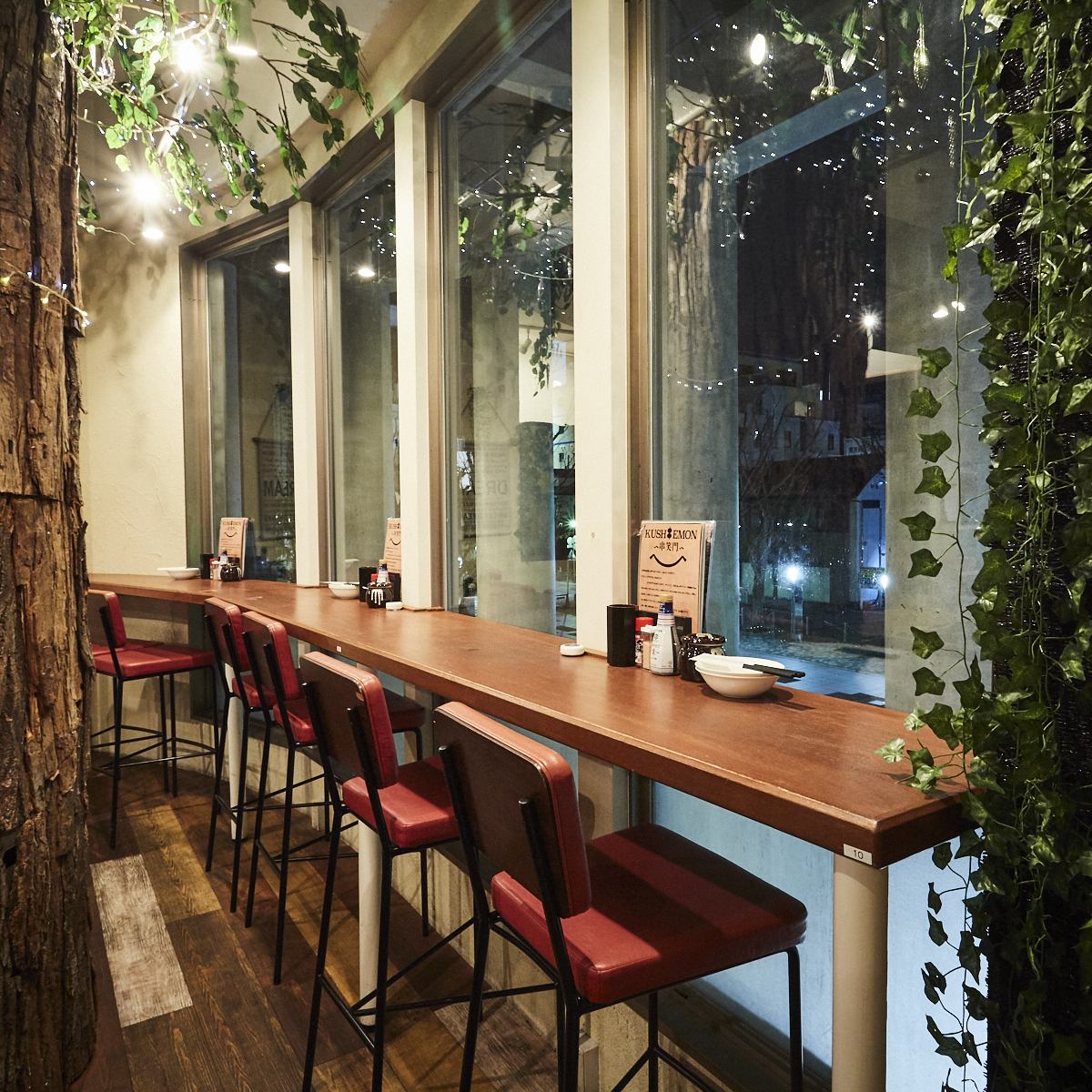 夜の景色を楽しみながら美味しいお酒と料理をご堪能頂けます☆