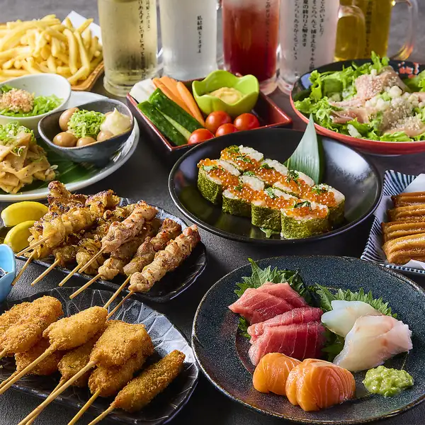 見た目も味も楽しむ創作串料理と創作和洋食◆生ビール付き飲み放題コースは3,000円~!