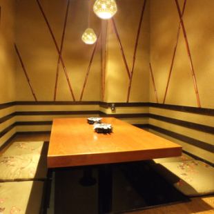 Digging Tatsutsu Private room 4 people [2 to 4 people] It is a seat that has been well-received by families and moms' meetings ♪ Since the door of the room will be closed, it does not matter if you make a noise.Enjoy your meal and chat without worrying about other customers☆
