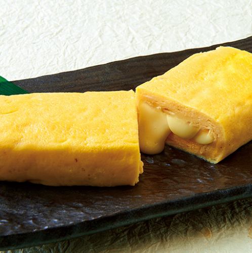 Thick omelet with rich cheese