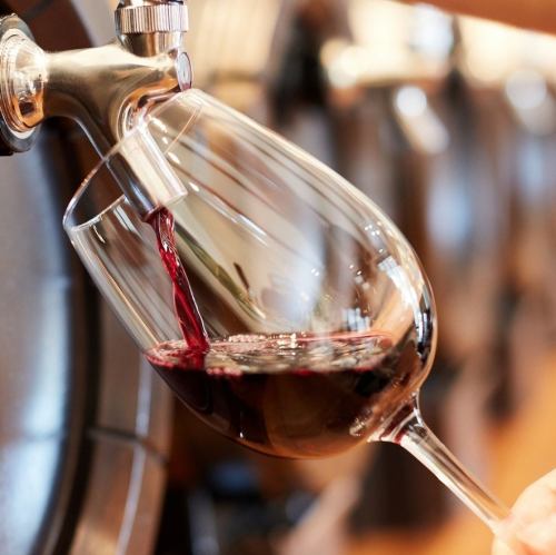 歡樂時光開始！ 17:00 至 19:00 期間指定食品和飲料五折優惠