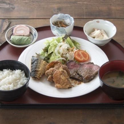 【일요일·공휴일 한정】구이 생선이나 닭 닭 튀김, 로스트 비프를 즐기는 “홀리데이 점심”