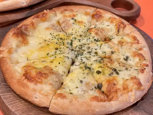 Neapolitan-style Margherita