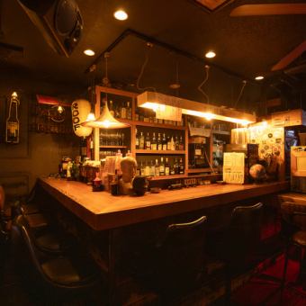 Welcome to ROOF, a stylish dining bar in Kashiwa.