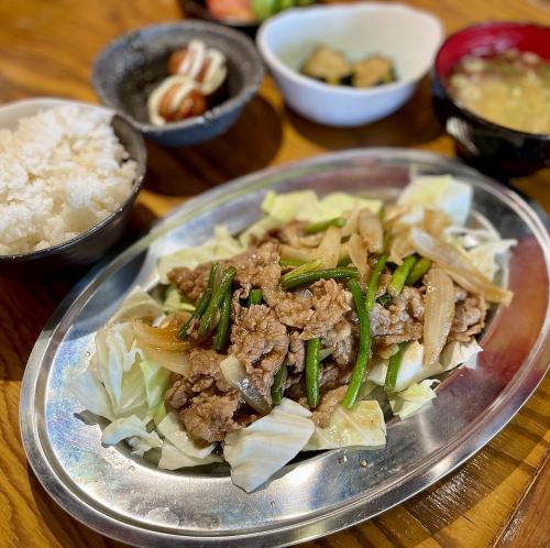 平日限定　牛カルビ定食