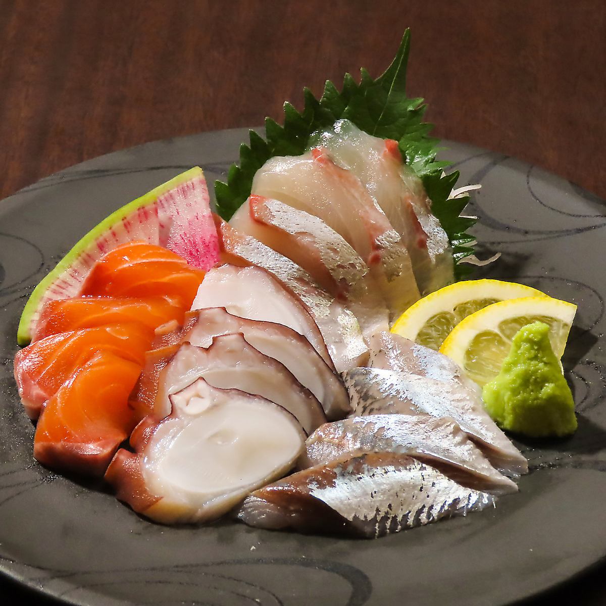 「鳥乃屋」は新鮮な海鮮もご用意♪ぜひご堪能下さい！