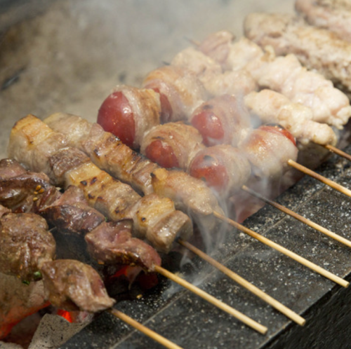 炭火焼き串を堪能できる！