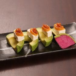 アボカドとクリームチーズを旨味噌で
