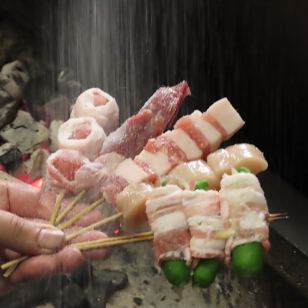 職人が丹念に焼き上げた炭焼き串をぜひご堪能下さい!